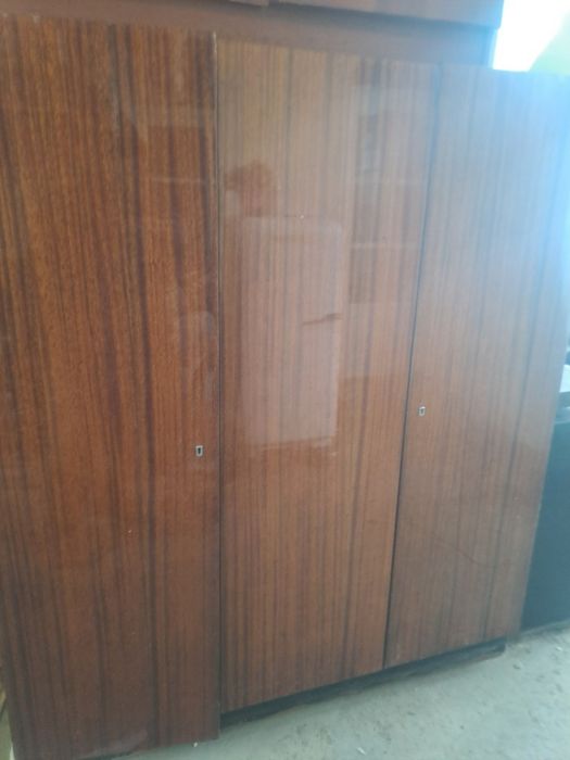 Шифонер  сотилади.