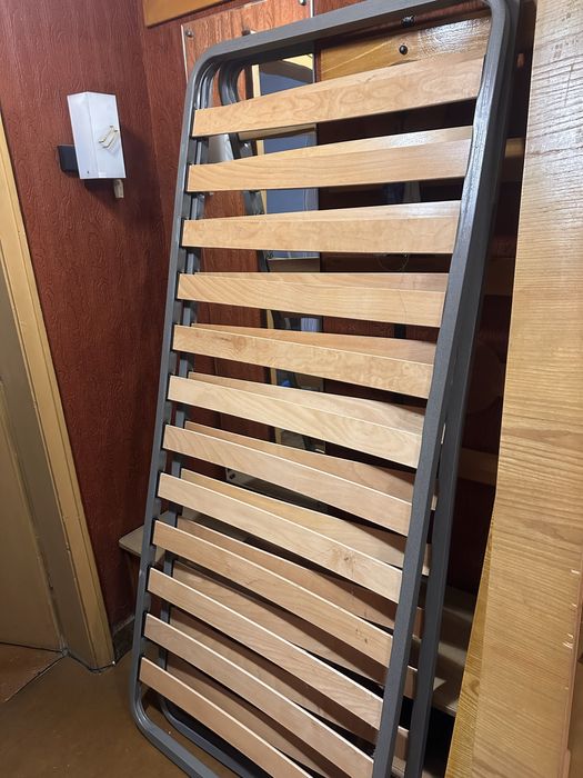 Подматрачна рамка 190×82 – метална, букови ламели