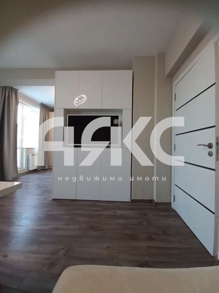 Тристаен обзаведен апартамент под наем в кв. Студентски град