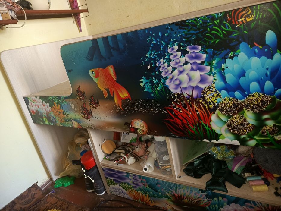 Кровать детская с лестницей