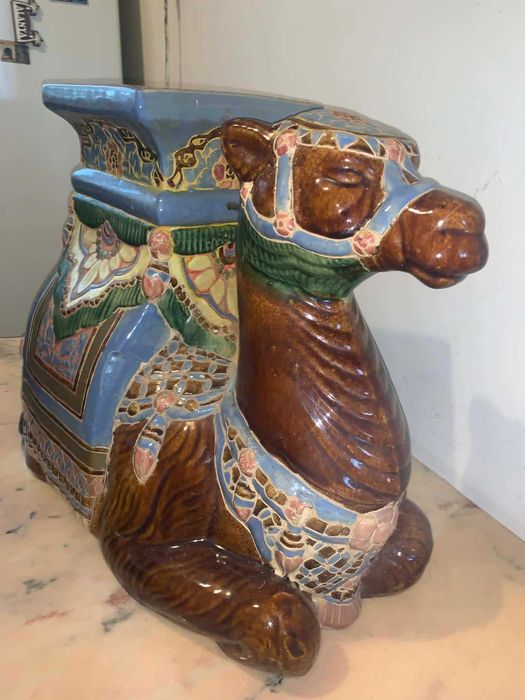 Suport de flori din ceramica in forma de Camila