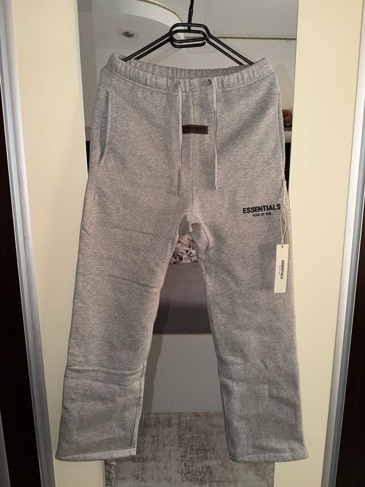 Pantaloni essentials