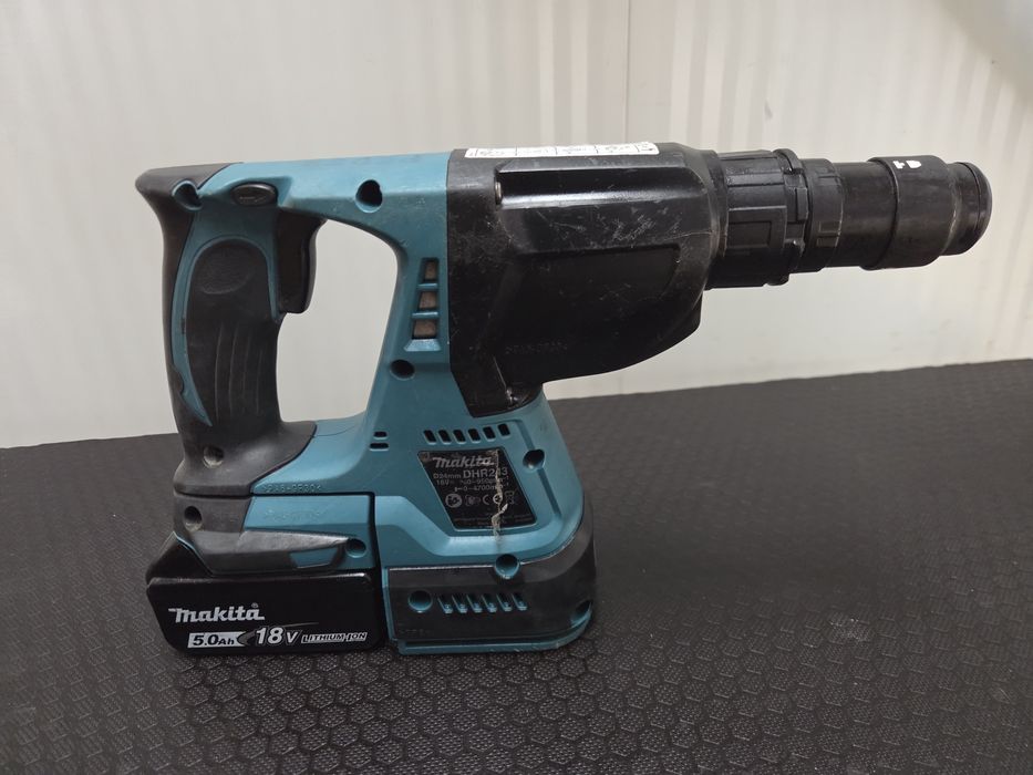 Rotopercutor Makita DHR243 corp si acumulator 5 amperi