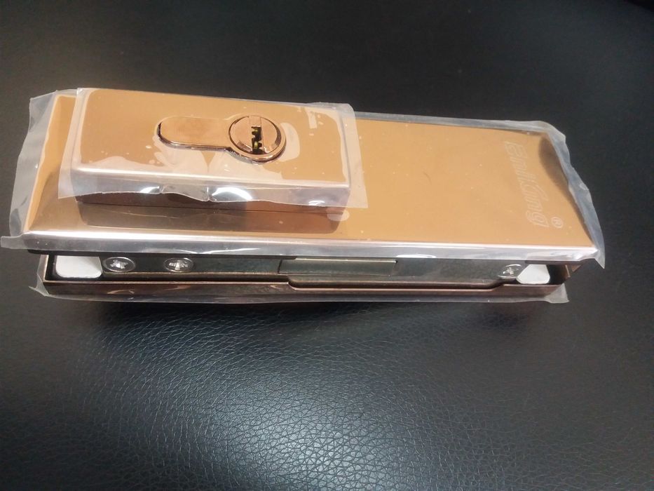 Замок для стеклянной двери