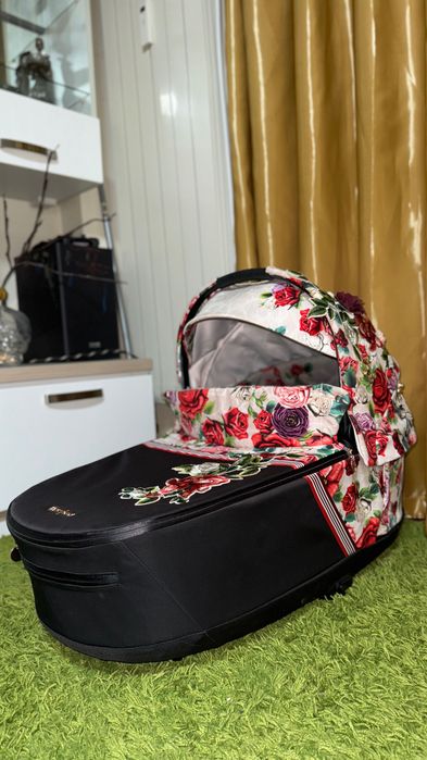 Кош за новородено Cybex Priam / e-Priam 4 Spring Blossom