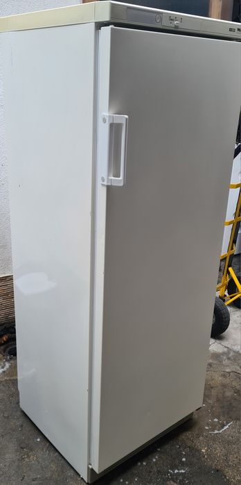 Фризер Miele 162см 8бр чекмеджета