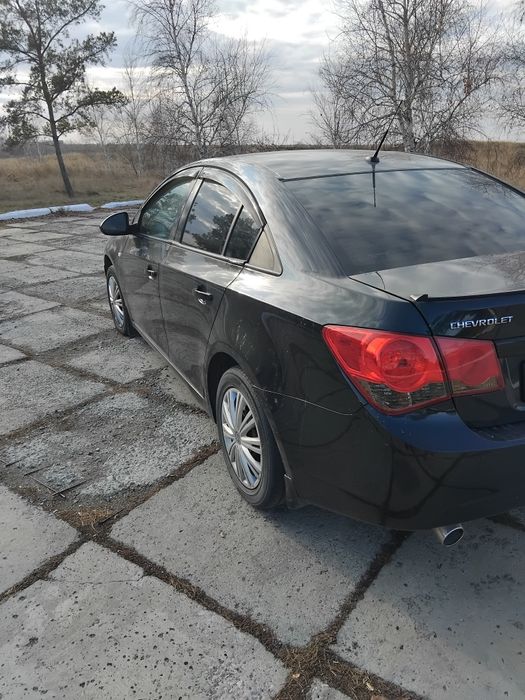 Продам машину шеврале круз