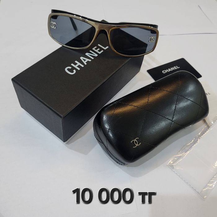 Солнцезащитные очки CHANEL