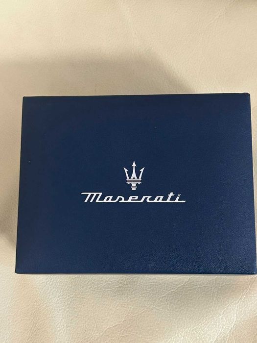 Часовник Maserati