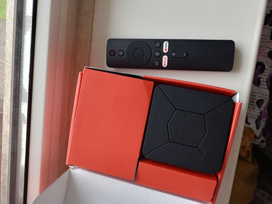 Продам андроид приставку