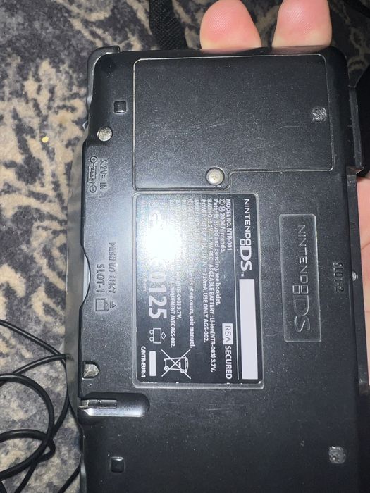 Nintendo ds cu joc si borseta ben10