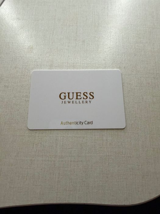Guess гривна със сертификат