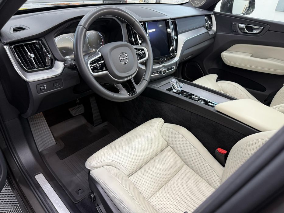 Volvo XC60 inscription