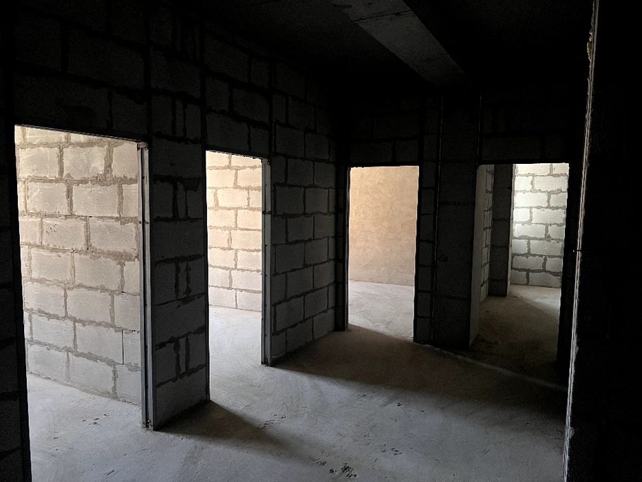 Subsidiya va naqtga.Yangi 2x 67kv sotiladi. 1 etaj. Vod bo'lgan