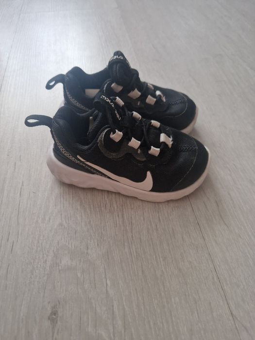 маратонки adidas 20 р-р