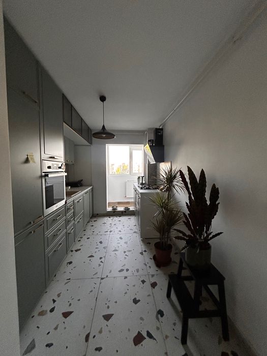 Apartament 4 camere in Timpuri Noi