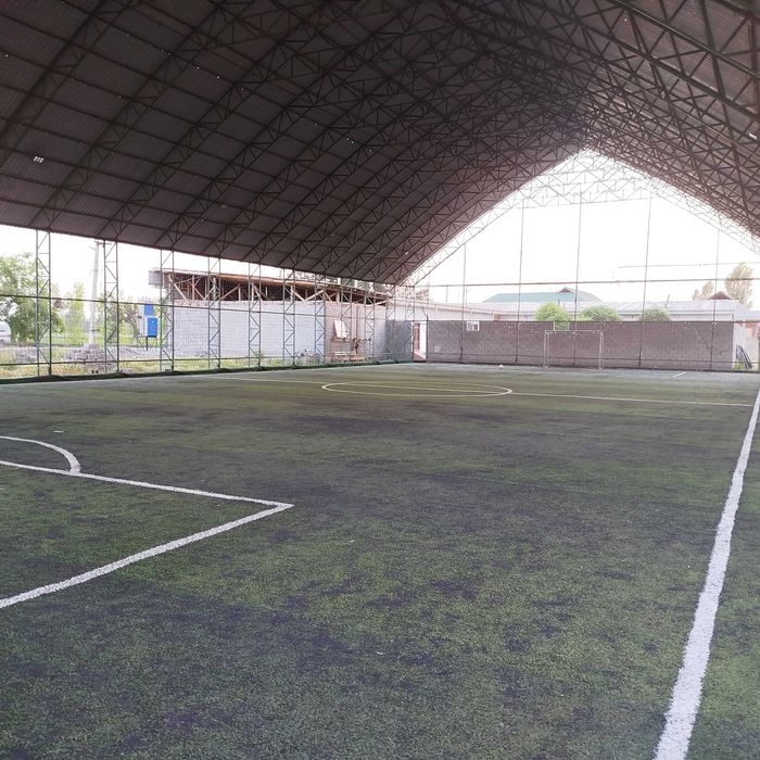 Mini futbol stadioni sotiladi