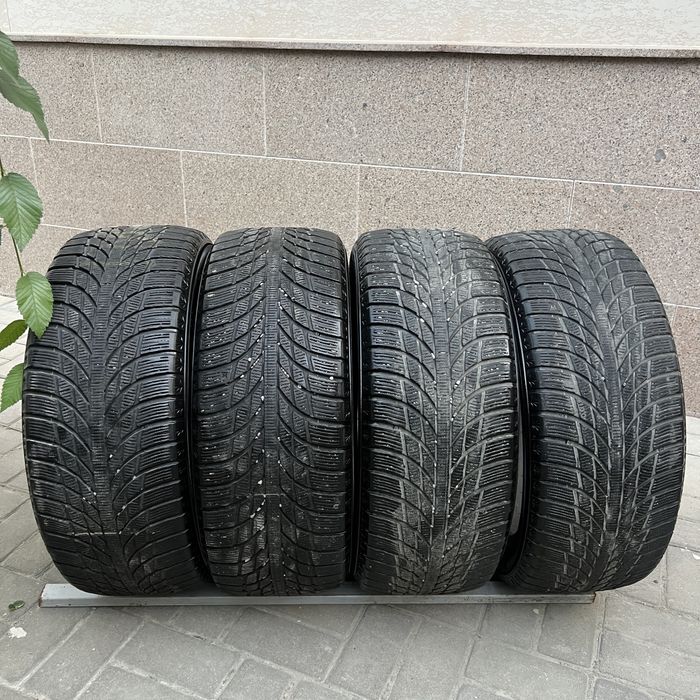 Зимние шины Kumho 235/45/18