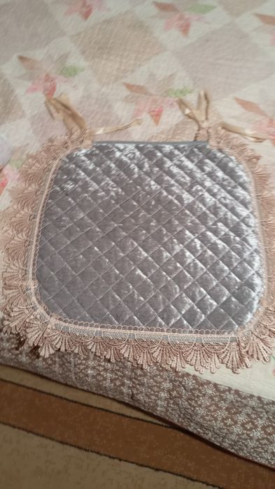 На стул чехол,накидка