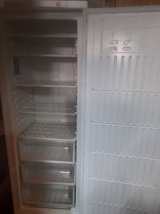 Морозильник indesit
