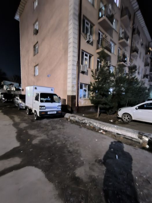 Помещение под офис магазин оптеку 34 м2. Кирпичный дом. Вдоль дороги