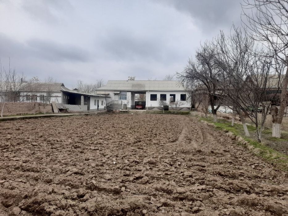 УЙ сотилади, сергайратта!!!