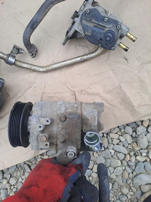 Vând conpresor clima vw Passat B6 2.0 bmp bmr cbab bkp bkd