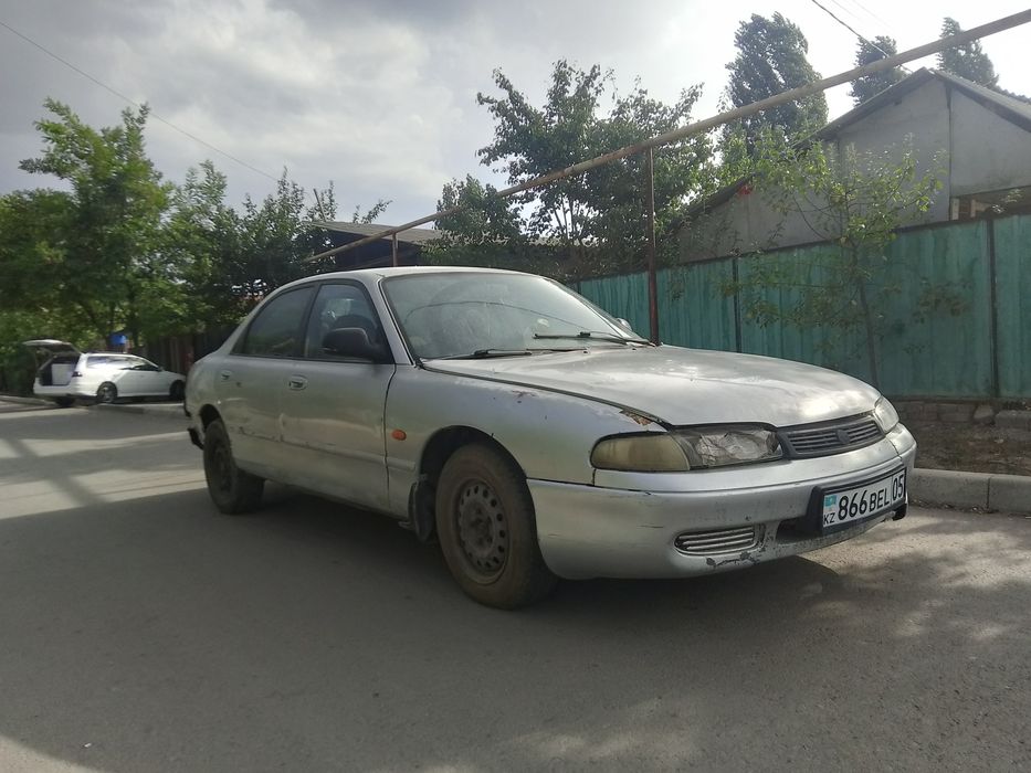 Мазда кронос       .