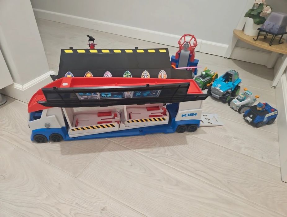 Vand colectie Paw Patrol (PAW Patroler si restul catelusilor)