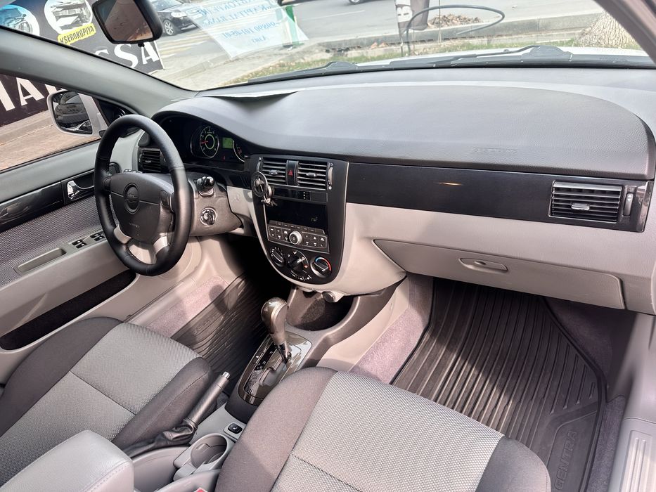 Jentra tozza  oq rangda