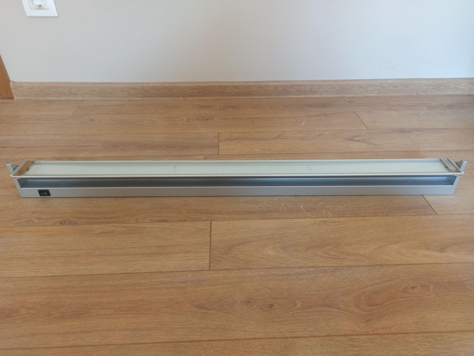 ЛЕД безжична лампа със сензор