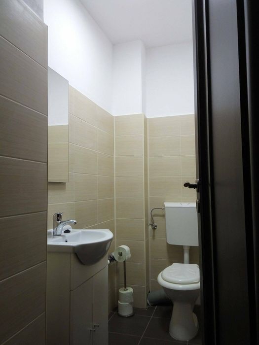 De inchiriat apartament în 7 Noi, 3 dormitoare,2 băi