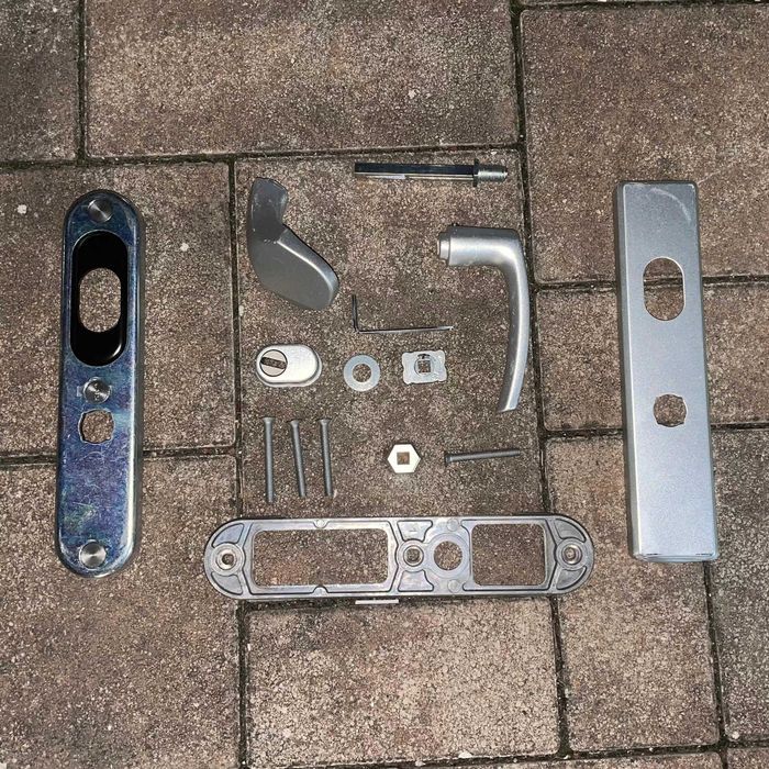 Set mânere ușă intrare Abus – Mobil/Fix cu șild – 92/118 mm
