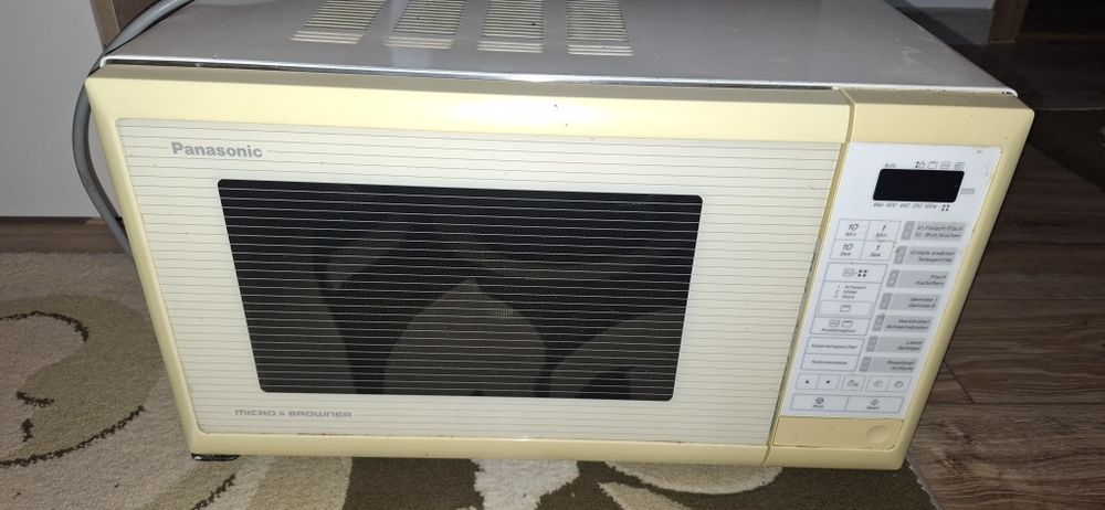 Cuptor cu microunde Panasonic