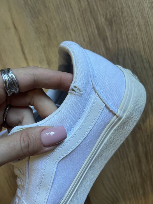 Бели кецове Vans (39)
