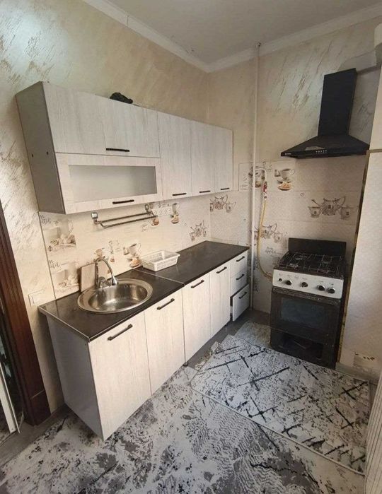 ИбинСино2 1 хона квартира арзон нархда Сотилади !
