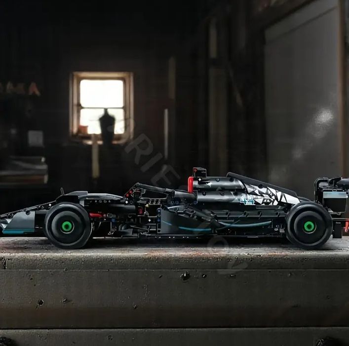 Конструктор Lego Mercedes AMG, Формула 1
