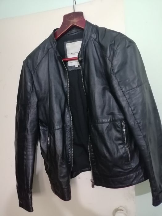 Продам кожаные куртки.