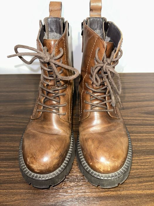 Кожаные ботинки коричневого цвета