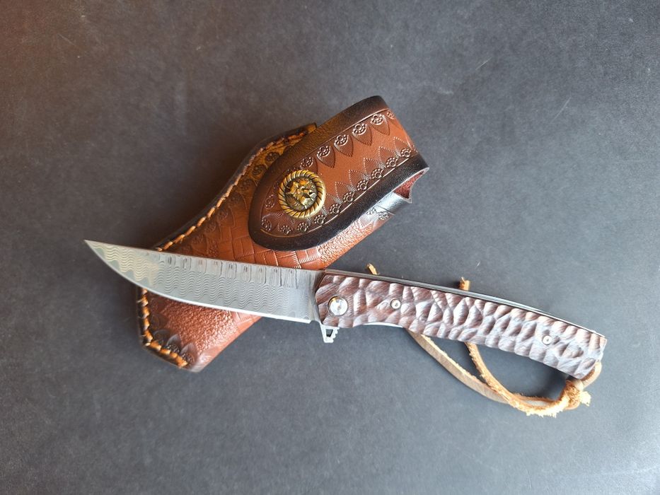 Сгъваем нож-дамаска стомана VG-10 с кожена кания