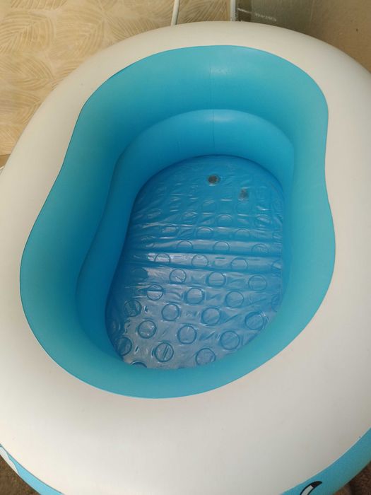 Продается детский бассейн, надувной качественный