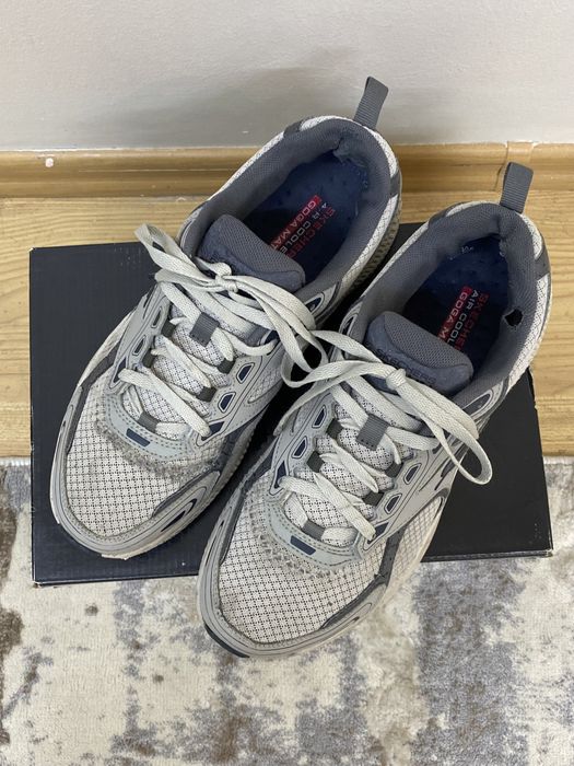 Кроссовки Skechers