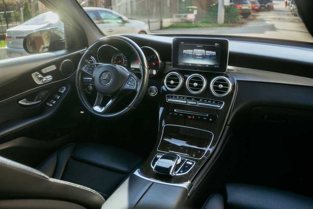 Mercedes GLC 300, AMG пакет