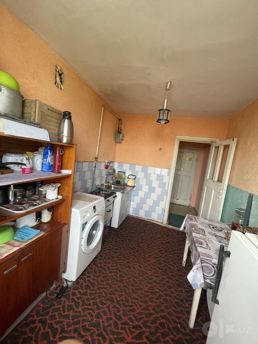 Продаётся 1 комнатная квартира в центре горада Чирчика