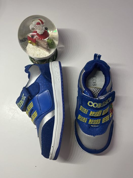 Продам детские кеды