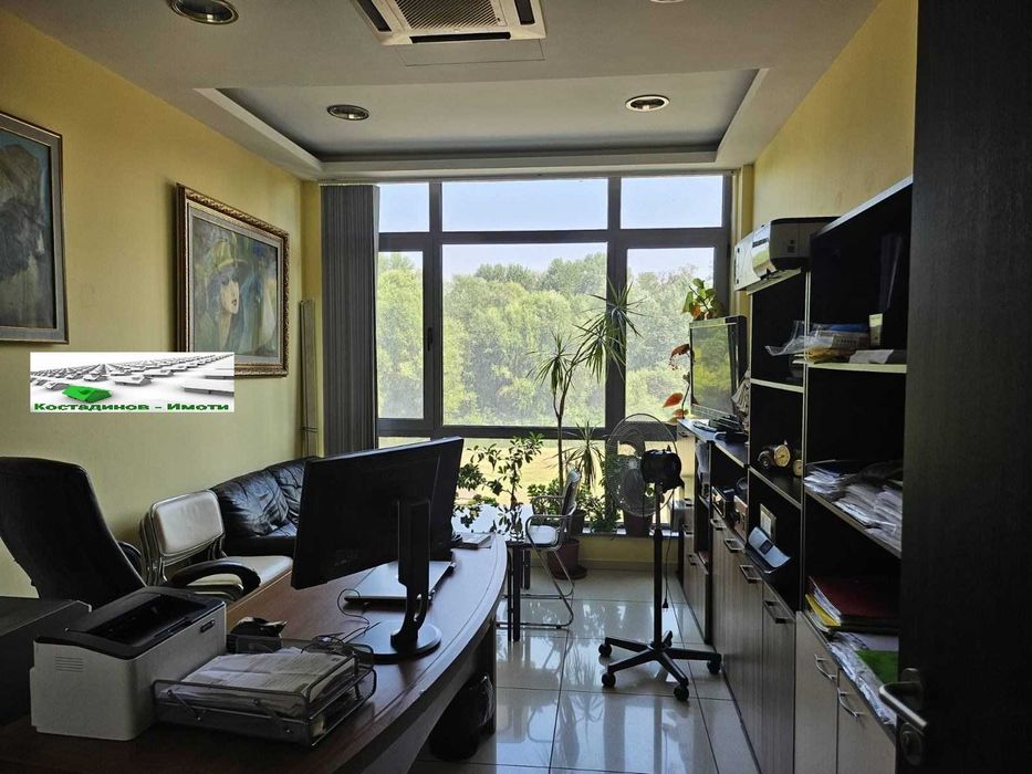 Дава се под наем Офис в Пловдив, Център - 100 кв.м за 648.21 € - Снимка #4