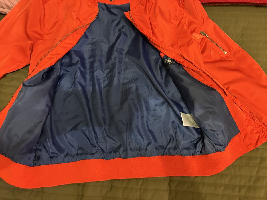 Легкая ветровка М