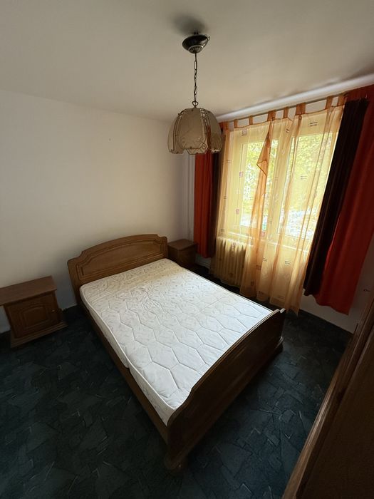 Inchiriez Apartament 3 camere