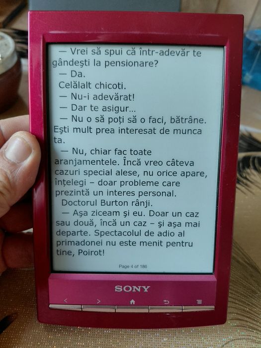 Vind e reader Sony prs t1 cu peste 2300 de cărți în limba română