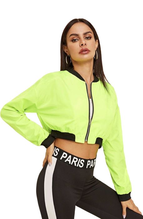 Електриково тънко късо яке по модел на ZARA